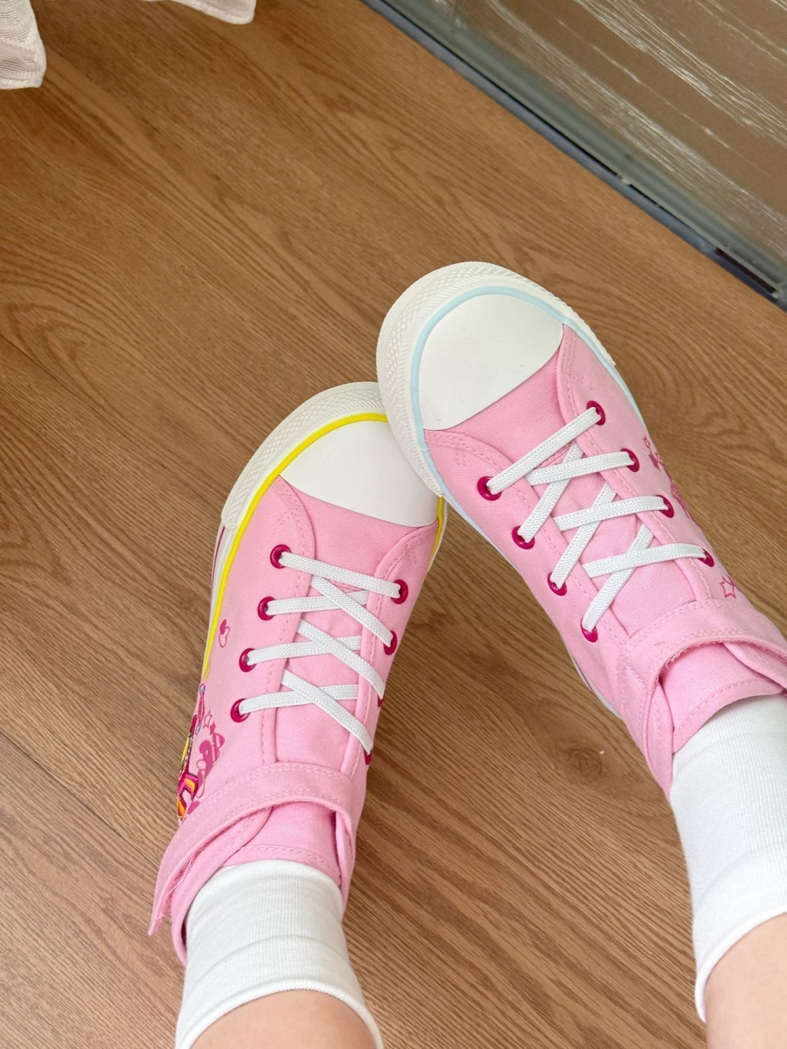 Новые весенне-осенние универса – обзор и цена Embroidery Shoes