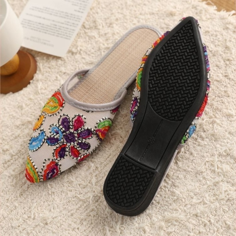 Традиционные женские вышитые т – обзор и цена Embroidery Shoes
