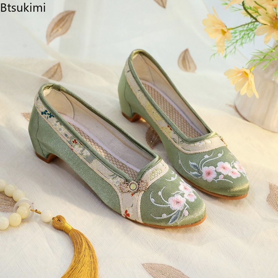 Новые женские туфли 2026 года  – обзор и цена Embroidery Shoes