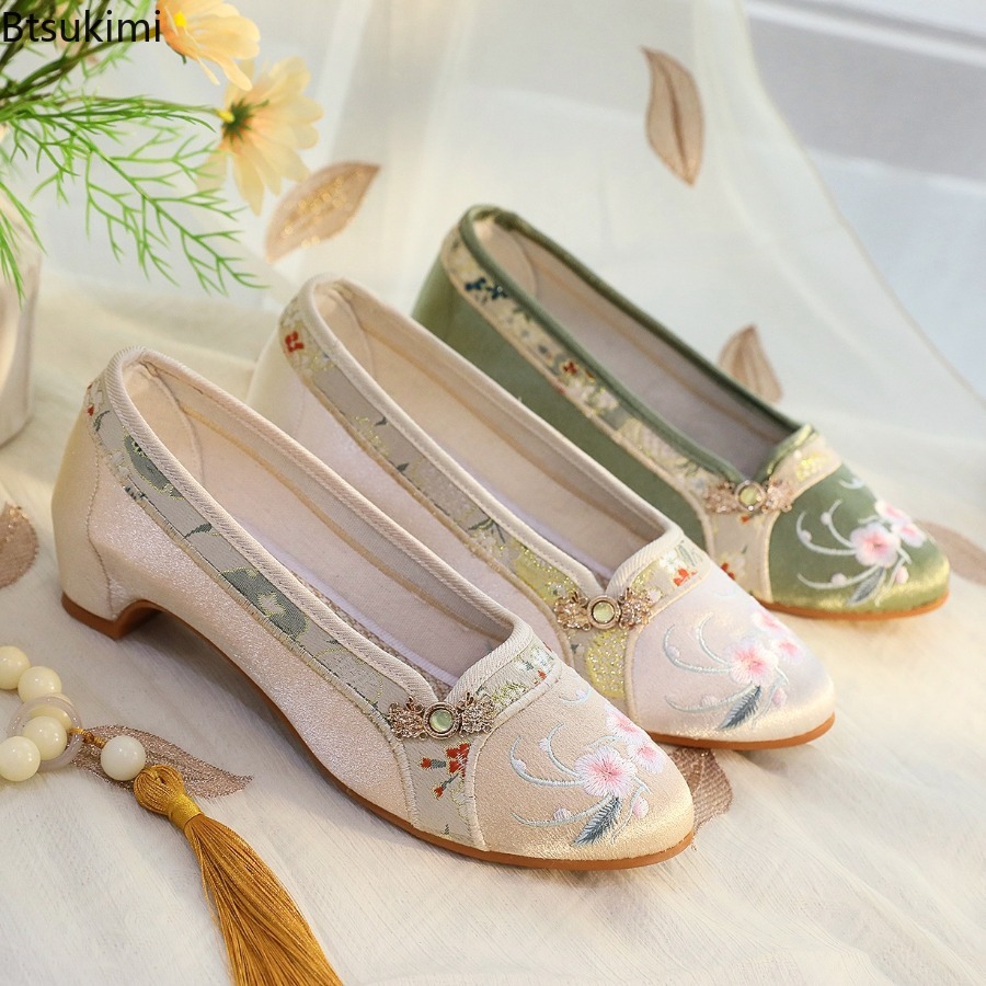 Новые женские туфли 2026 года  – обзор и цена Embroidery Shoes