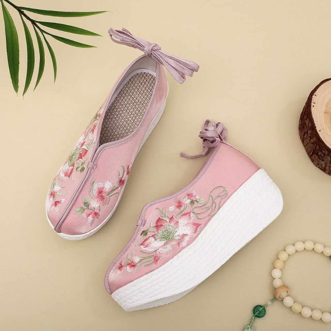 Женские туфли на танкетке в эт – обзор и цена Embroidery Shoes