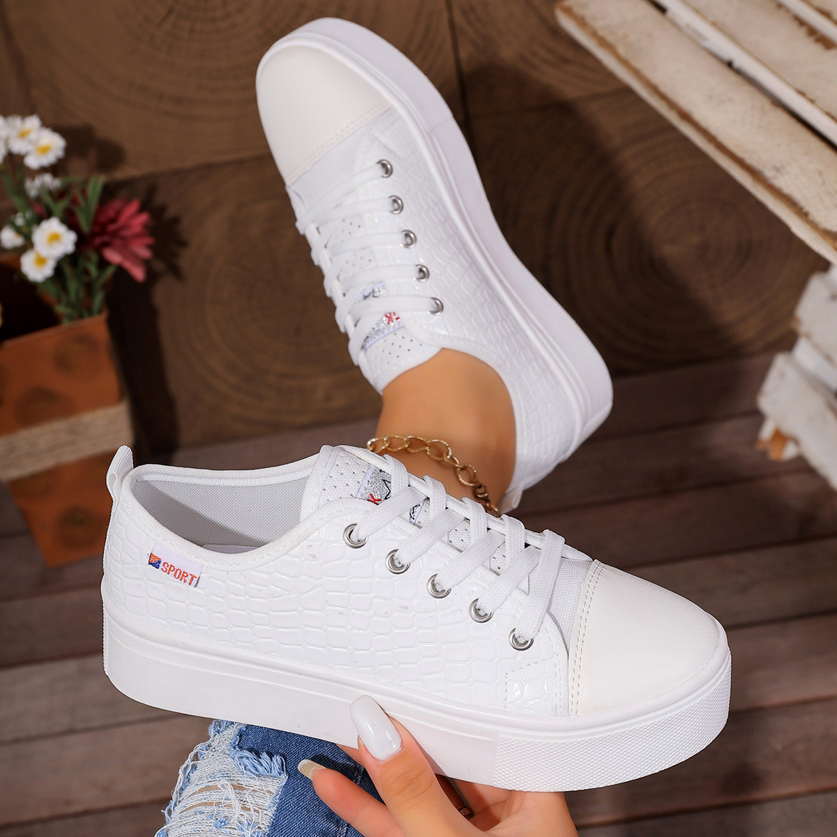 Новые женские повседневные туф – обзор и цена Embroidery White
