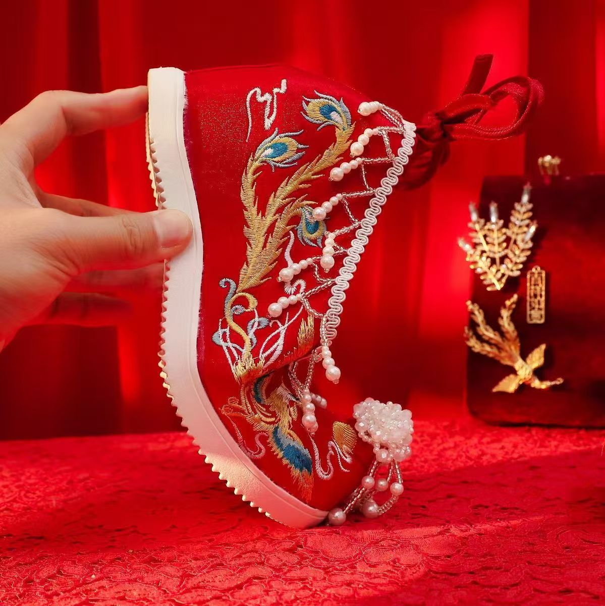 Женские новые красные свадебны – обзор и цена Embroidery Wedding