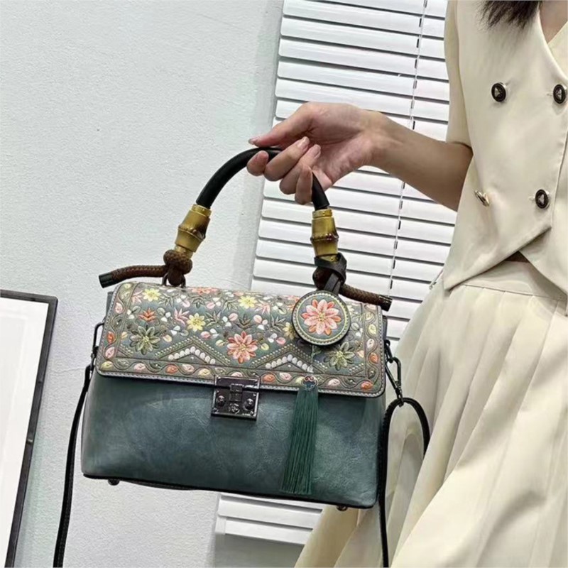 Кожаная сумка Johnature Embroi – обзор и цена Embroidery On Leather