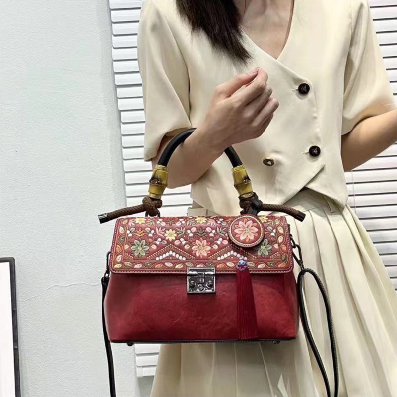 Кожаная сумка Johnature Embroi – обзор и цена Embroidery On Leather