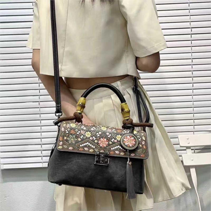 Кожаная сумка Johnature Embroi – обзор и цена Embroidery On Leather